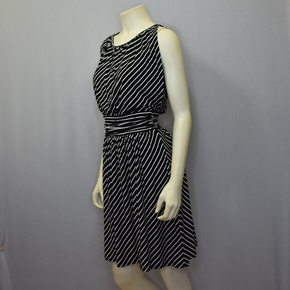 EXPRESS  striped BLACK & WHITE DRESS SZ SM - Picture 3 of 8